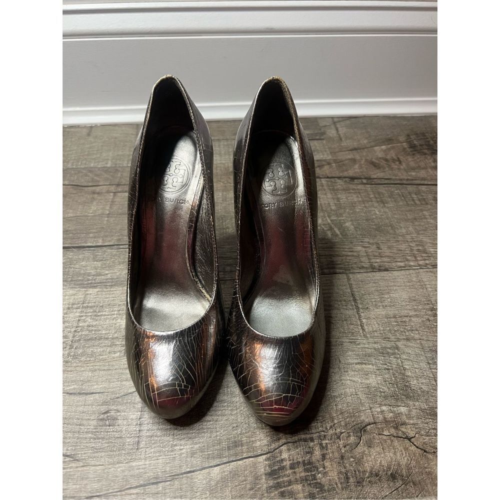 Tory Burch metallic silver crackle heels size 5.5